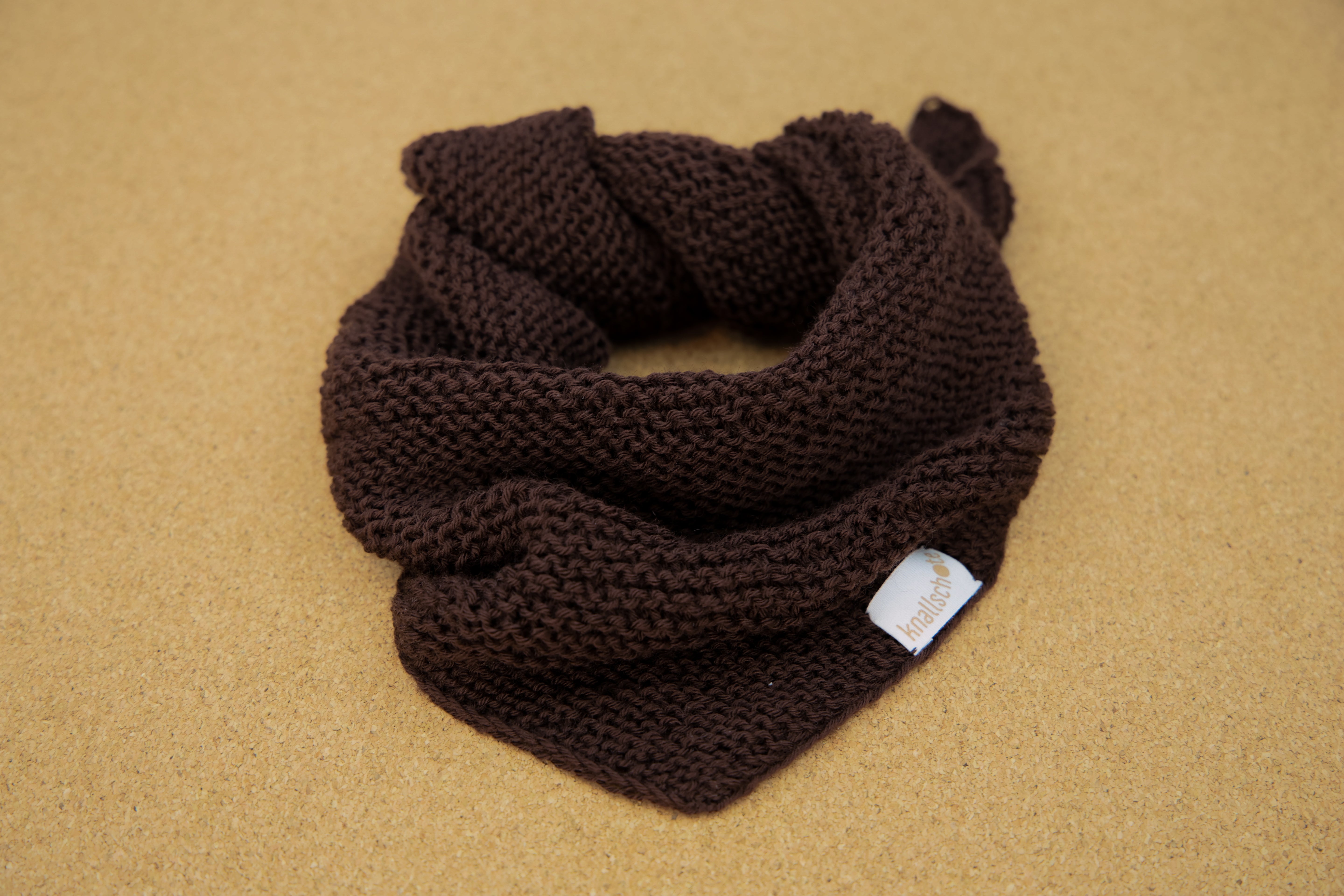 Handgestricktes Dreieckstuch - Aktion: Stricken für den guten Zweck
