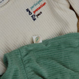 Langarmshirt mit Kinderrechte-Stickerei